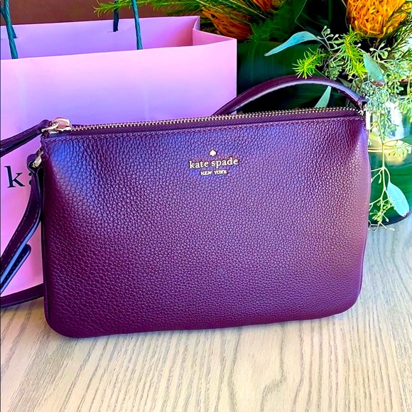 kate spade Handbags - 🎉HOST PICK🎉 kate spade crossbody bag